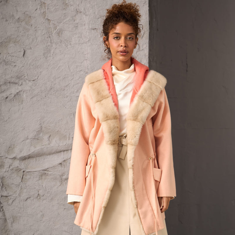 APRICOT ALLURE