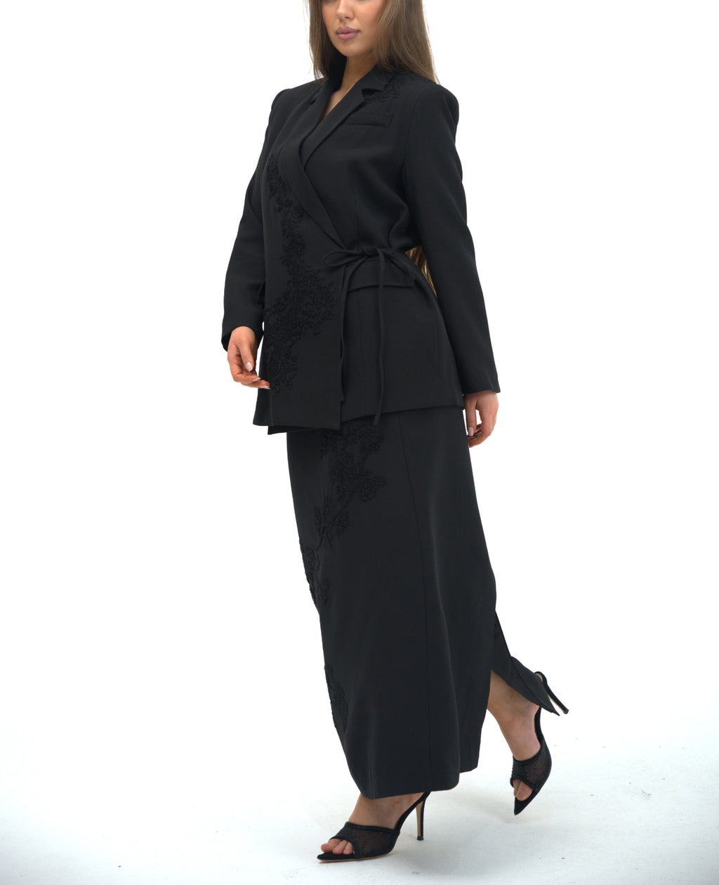 Atelier Embroidered Wrap