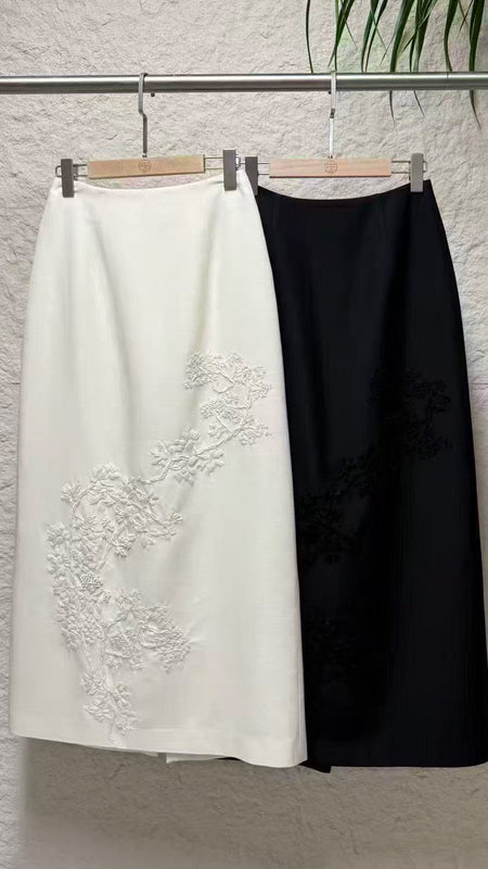 Atelier Embroidered Wrap
