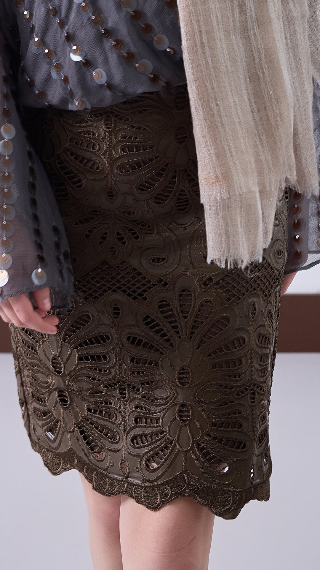 Sable Dentelle Skirt