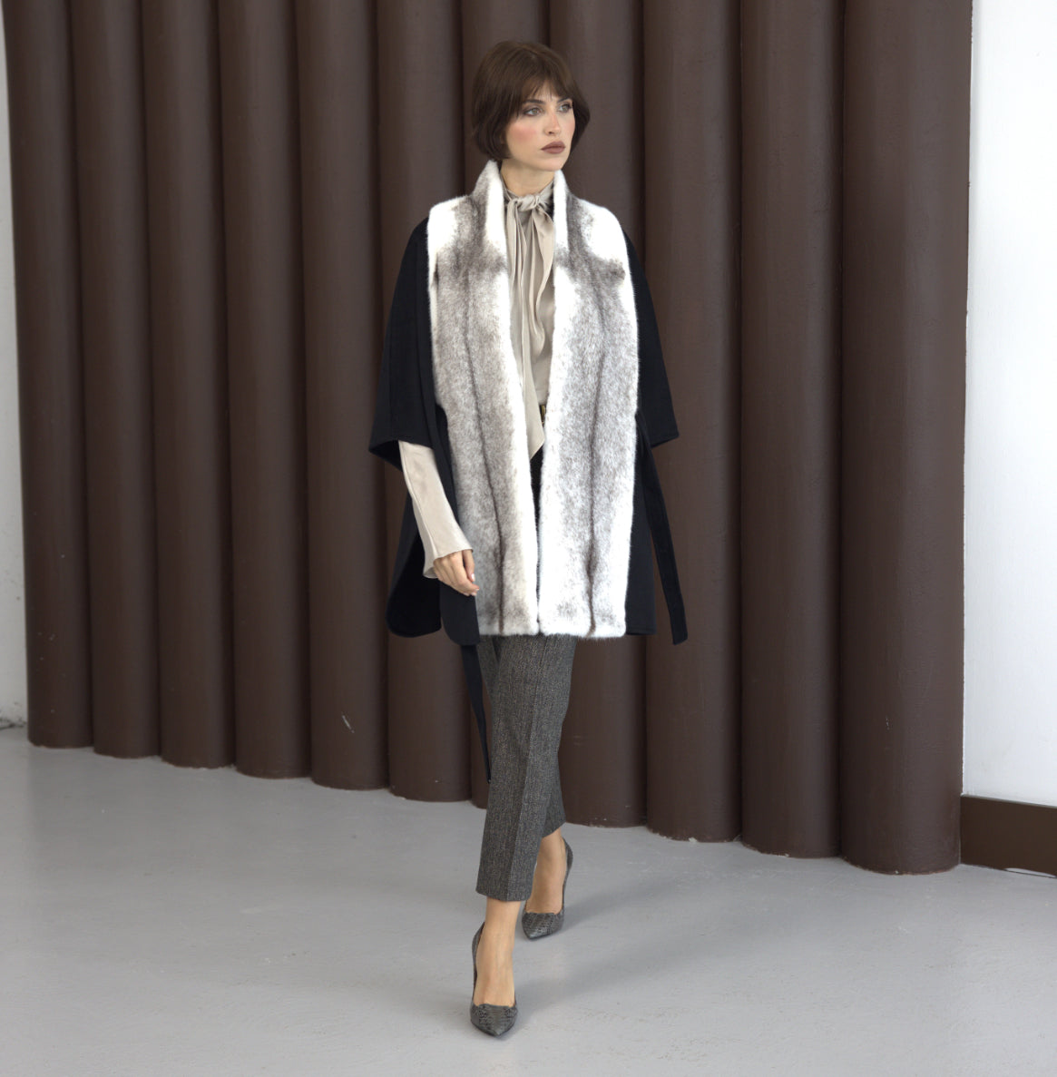 Vela Mink Cape