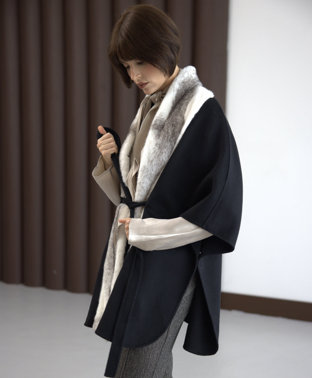 Vela Mink Cape