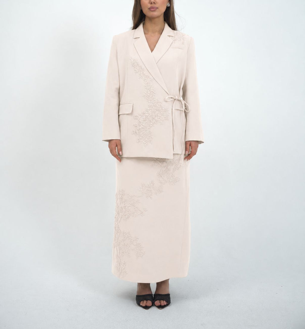Atelier Embroidered Wrap