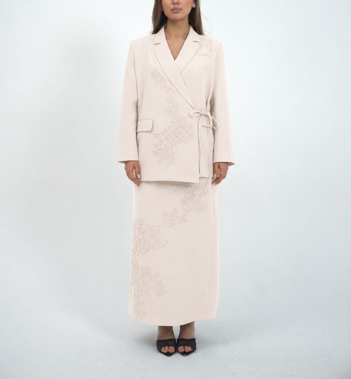 Atelier Embroidered Wrap
